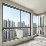 Six-track Panoramic Sliding Window